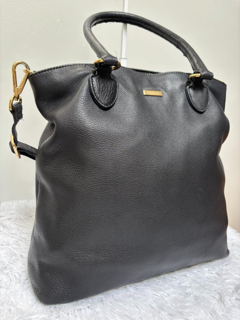 Danier Black Genuine Leather 2-Way Shoulder Bag - Picture 3 of 14